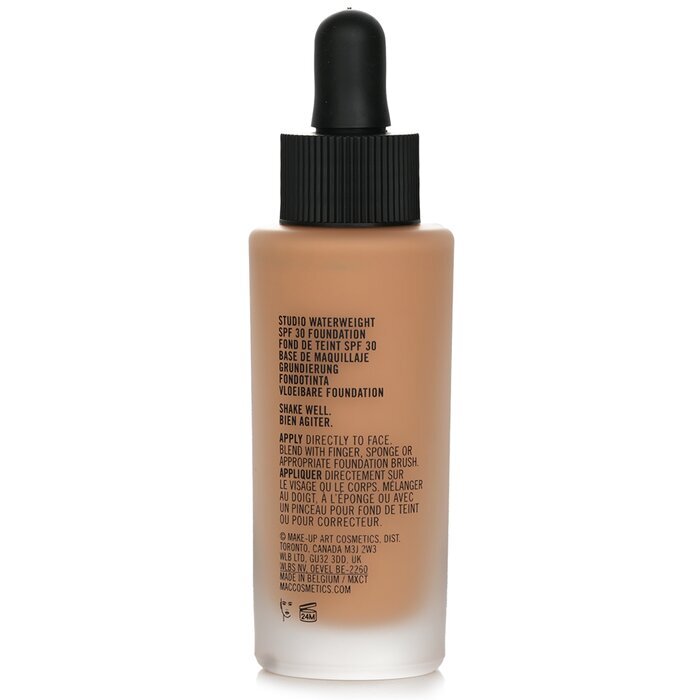 MAC Studio Waterweight Foundation SPF 30 – Nr. NC42 (True Medium mit goldenem Unterton) 30 ml/1 oz