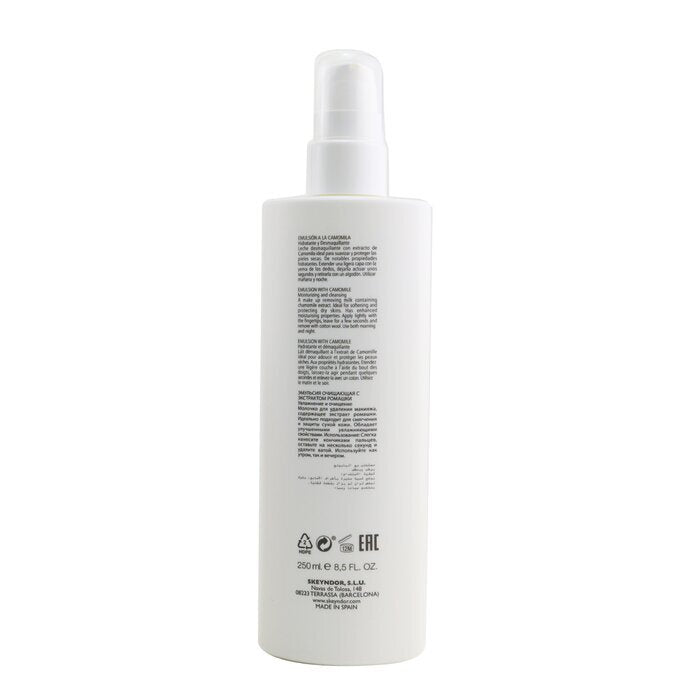 SKEYNDOR Essential Feuchtigkeits- und Reinigungsemulsion mit Kamille (Make-up-Entfernungsmilch) 250 ml