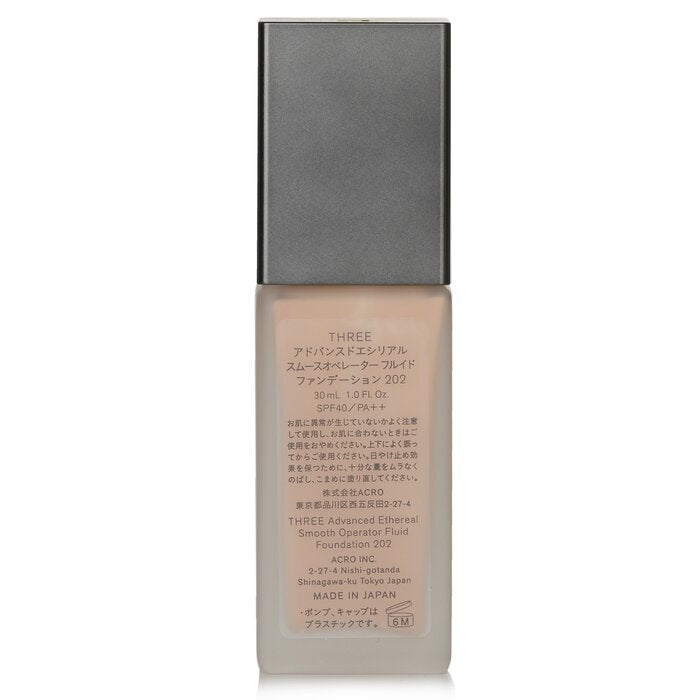THREE Advanced Ethereal Smooth Operator Fluid Foundation SPF40 – Nr. 202, 30 ml